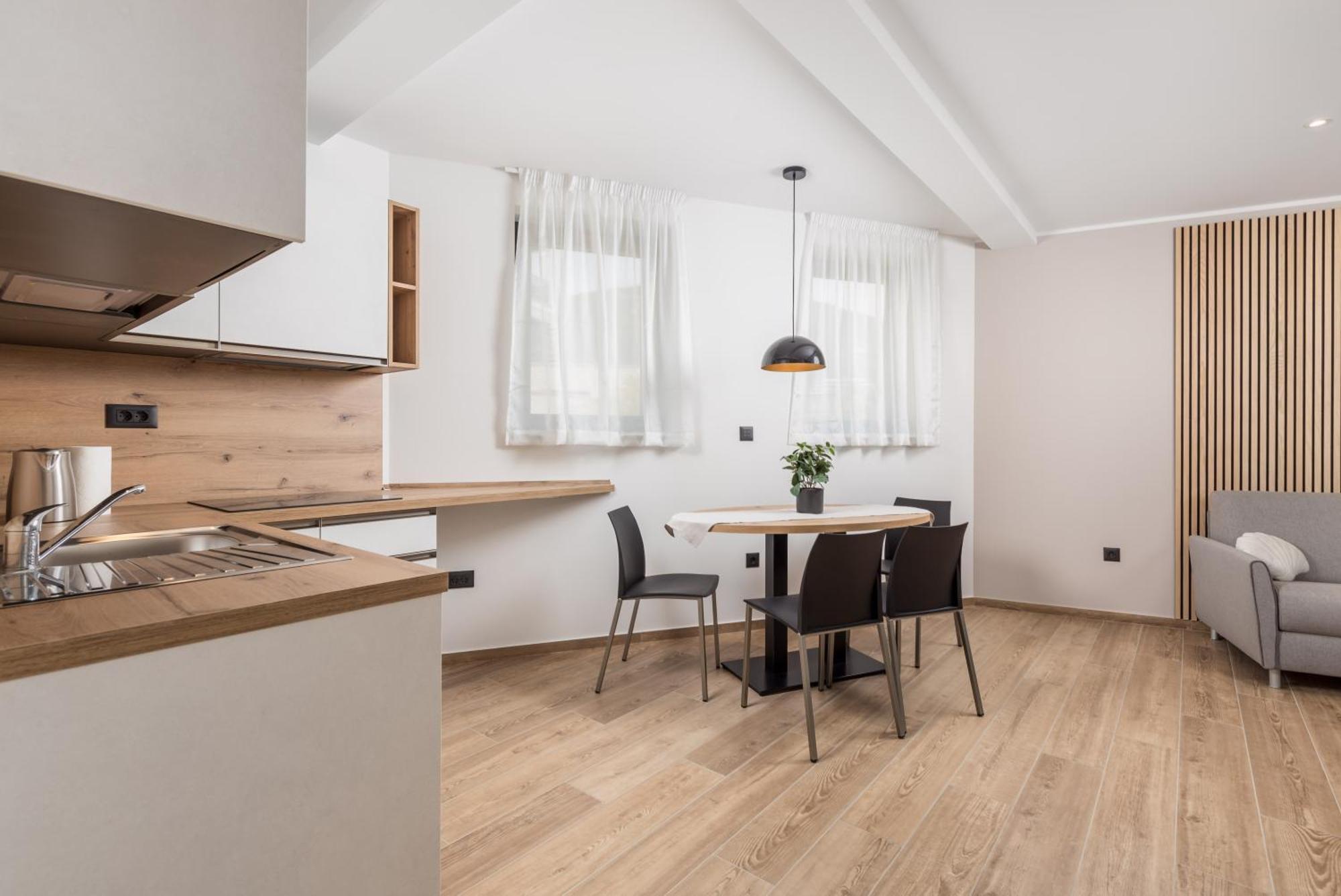 Belinda Apartments With Balcony & Private Parking Opatija Ngoại thất bức ảnh