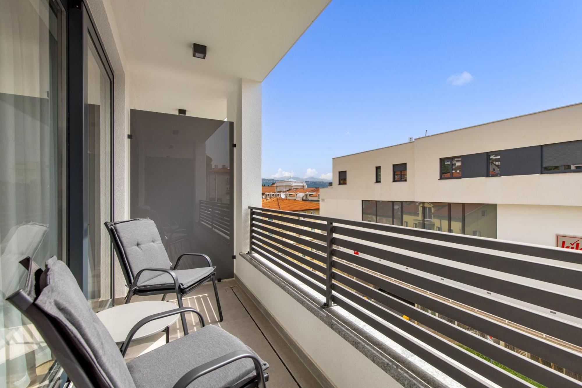 Belinda Apartments With Balcony & Private Parking Opatija Ngoại thất bức ảnh
